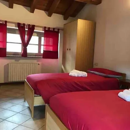 Sui Tetti Di Pietra 公寓