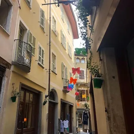 Sui Tetti Di Pietra